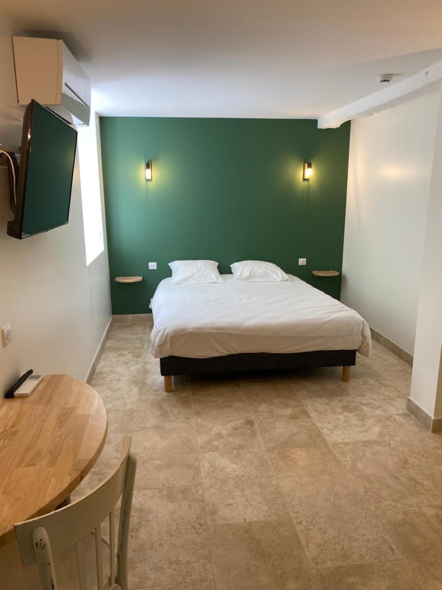 La Clef Des Champs Hotel Jugeals-Nazareth Ruang foto